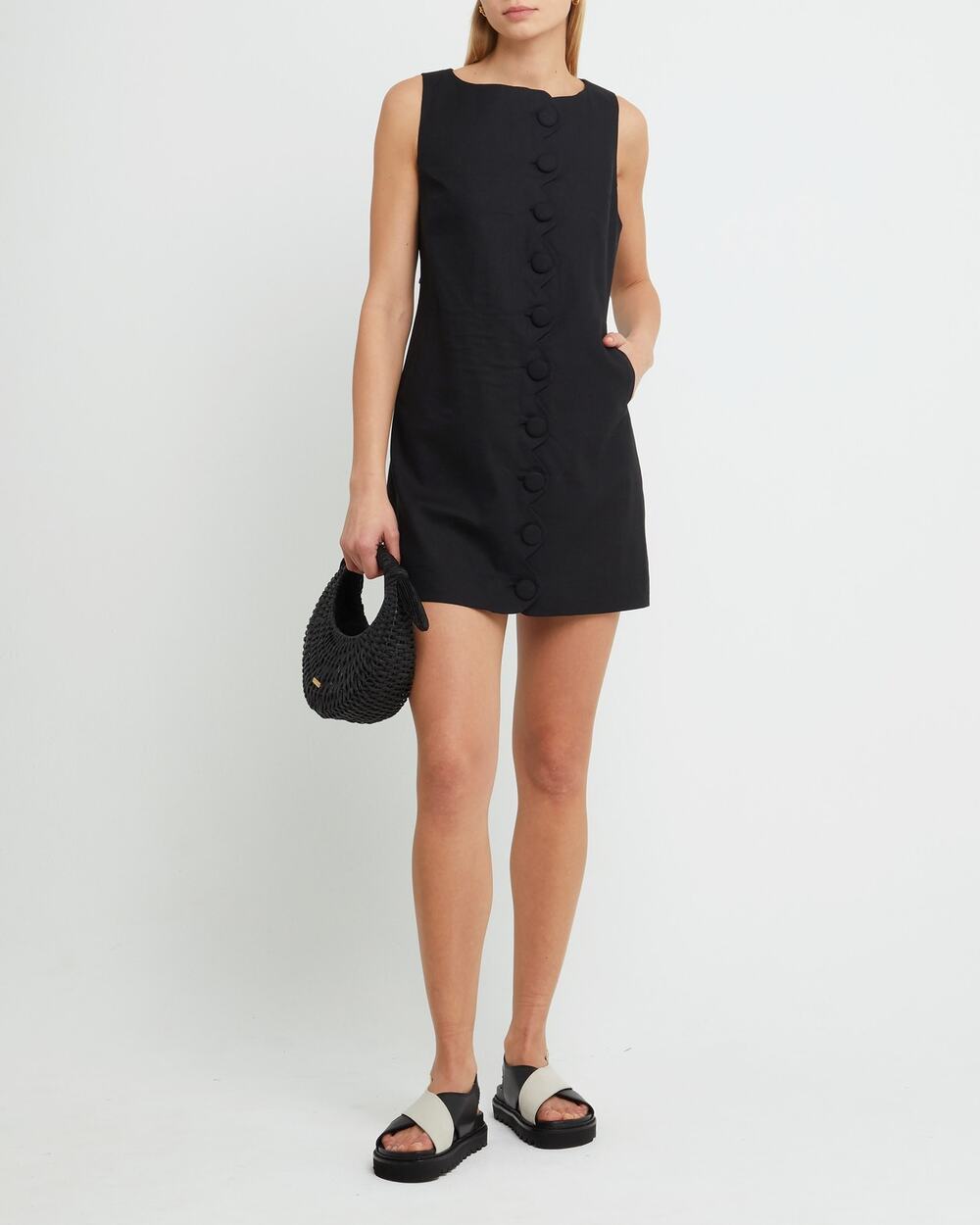 Few Moda Jasen Linen Blend Shift Mini Dress Black Scalloped S Quiet Luxury LBD